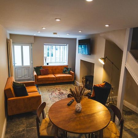 Cathys Cottage, Sun Trap Patio, Modern 3 Bed, Central, Parking Crewkerne Bagian luar foto