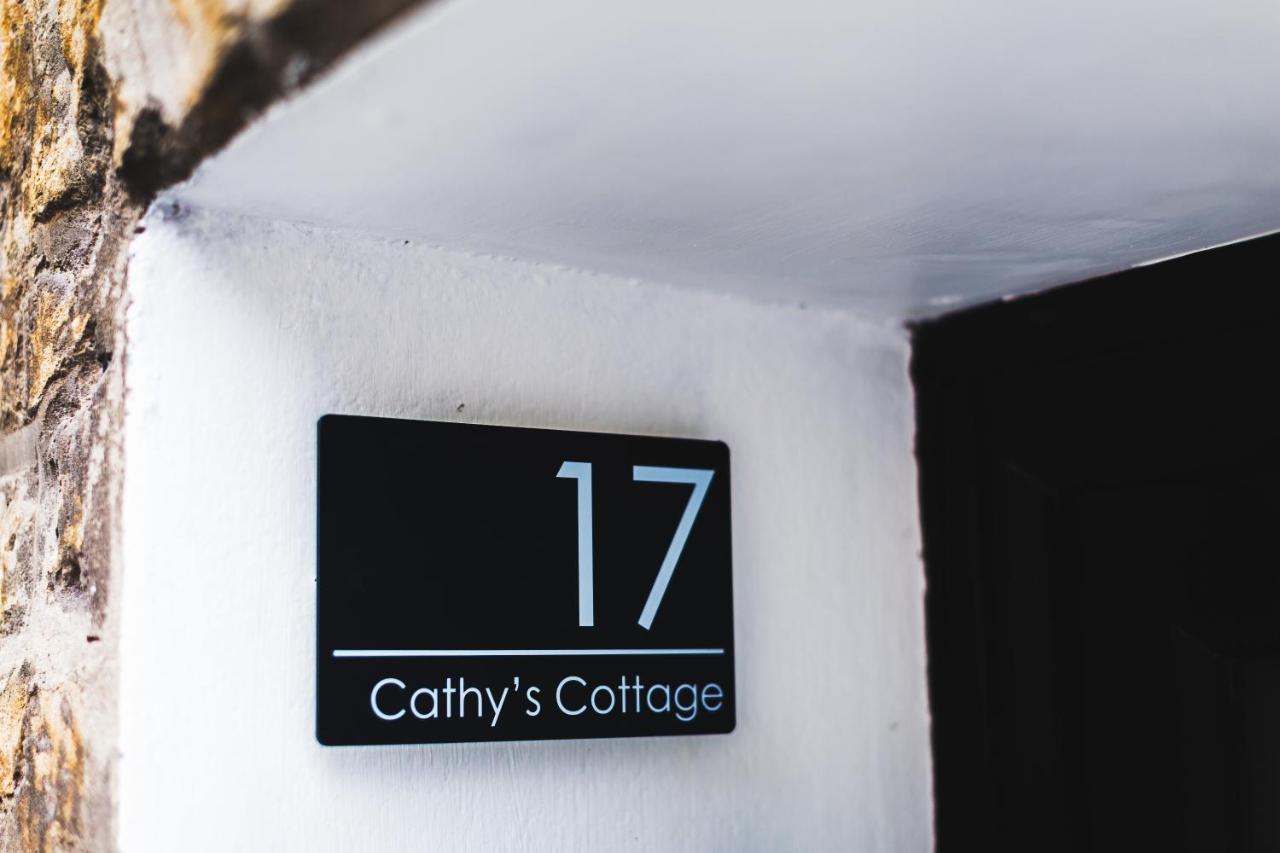 Cathys Cottage, Sun Trap Patio, Modern 3 Bed, Central, Parking Crewkerne Bagian luar foto
