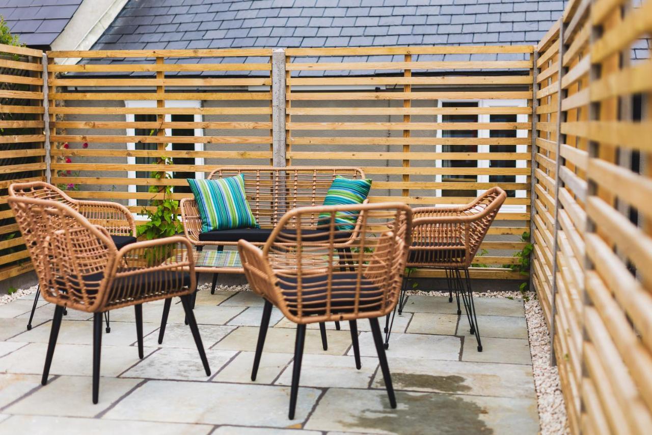 Cathys Cottage, Sun Trap Patio, Modern 3 Bed, Central, Parking Crewkerne Bagian luar foto