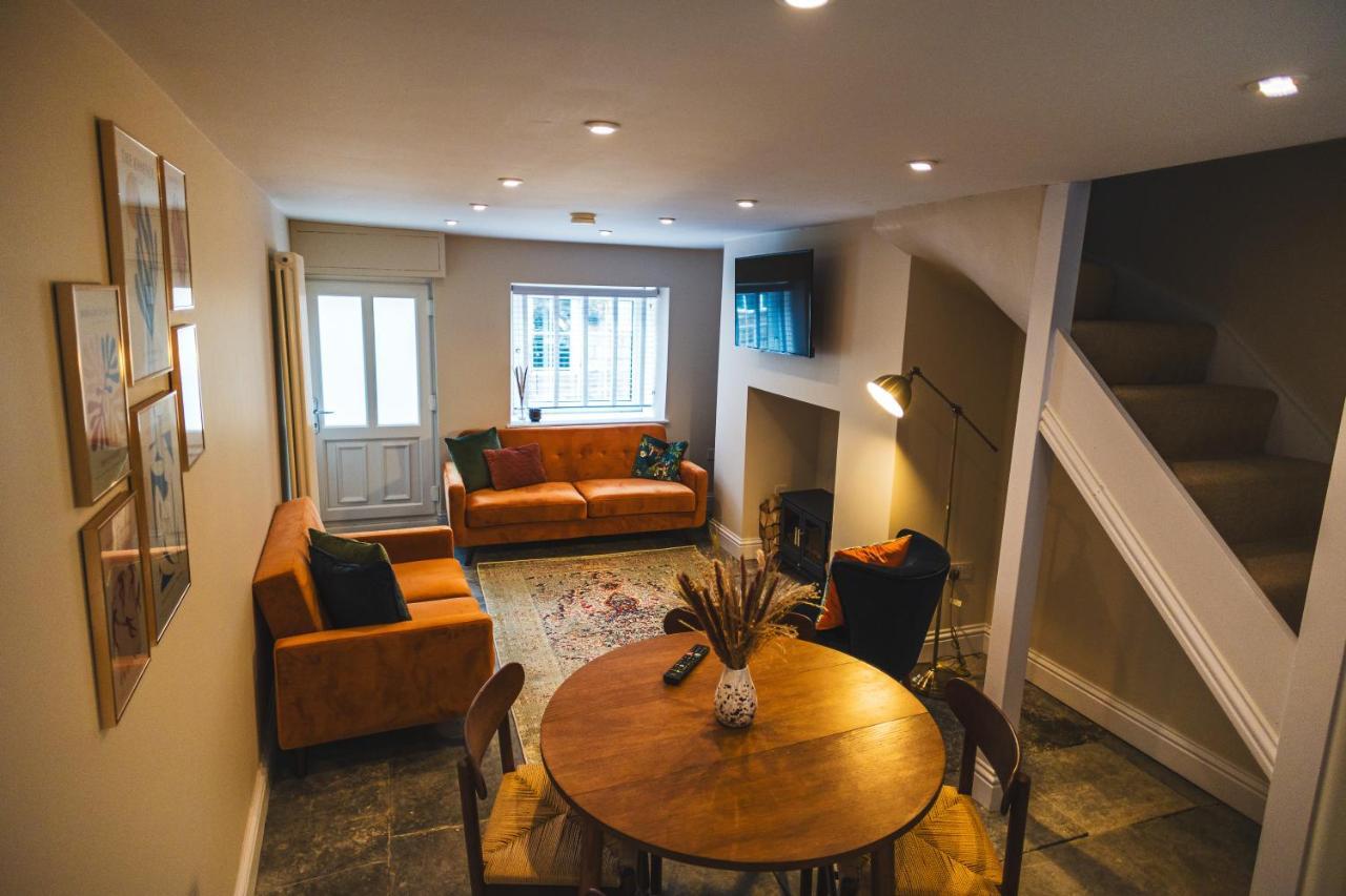 Cathys Cottage, Sun Trap Patio, Modern 3 Bed, Central, Parking Crewkerne Bagian luar foto